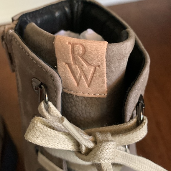New Ron White Leather Vandra Ankle Boots - Picture 4 of 10